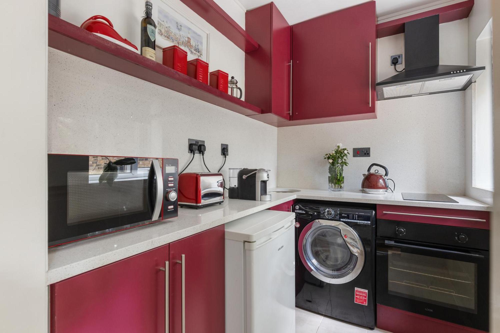 King Studio Apartment With Garden And Parking Ілінг Екстер'єр фото